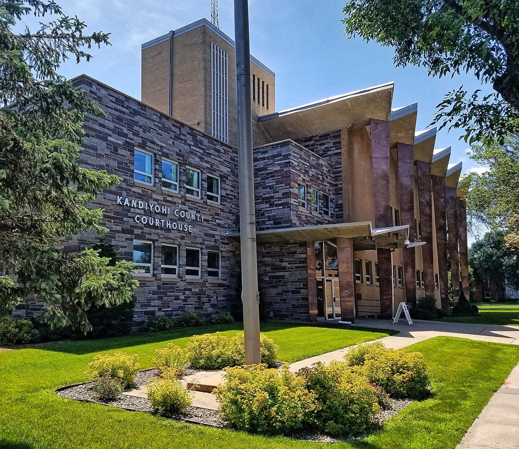 Kandiyohi County Courthouse Willmar MN 1 Kevin Stewart Flickr