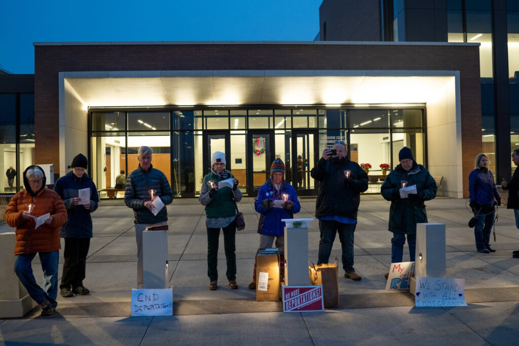 Protesters Question Sherburne Co s Role In Holding Immigration 